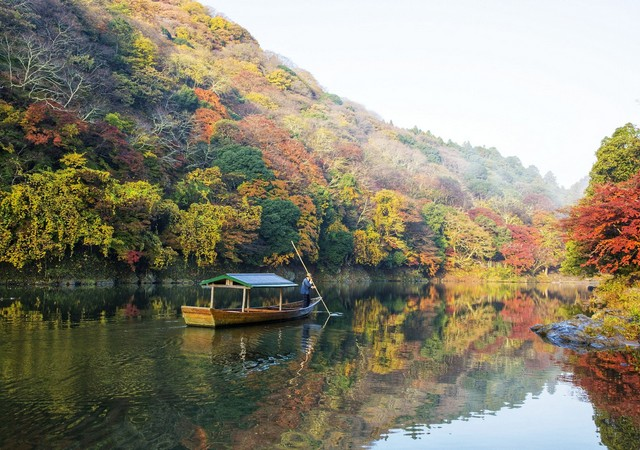 桂川屋形船