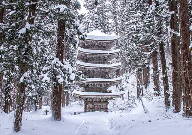羽黑山五重塔