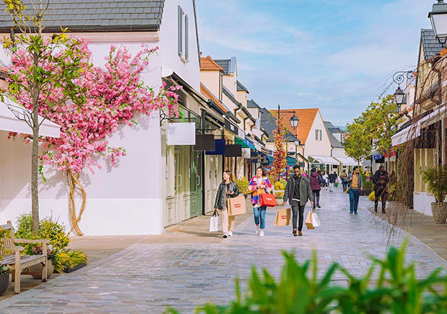 河谷購物村La Vallée Village Outlet