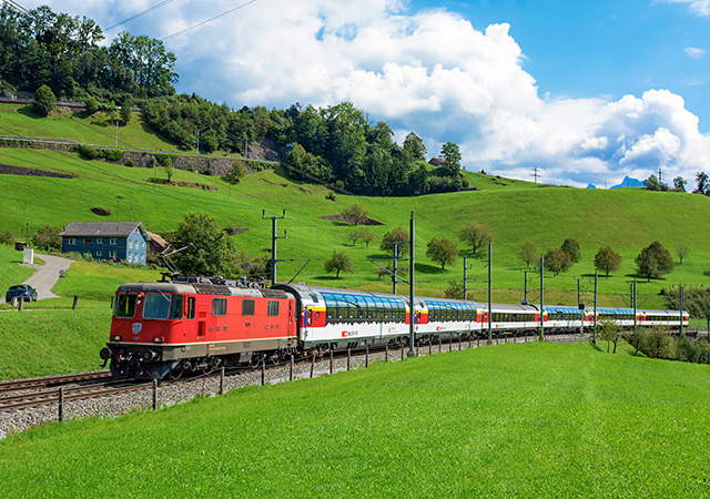聖哥達全景觀快車Gotthard Panorama Express