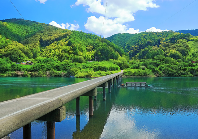 四萬十川屋形船