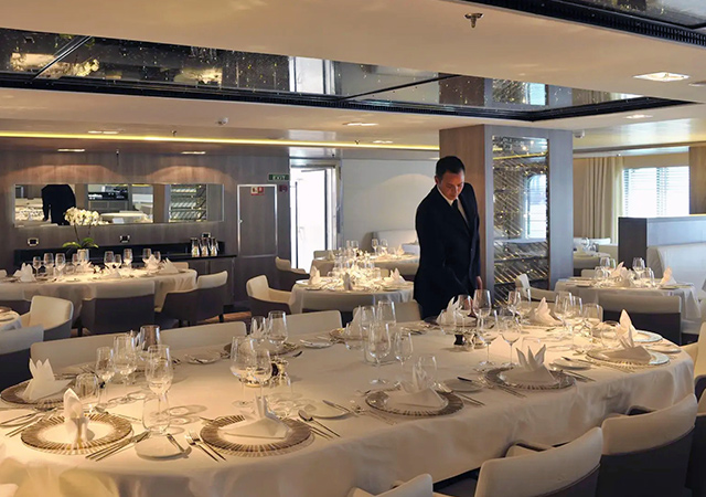 北冕號．2F主餐廳Gastronomic Restaurant