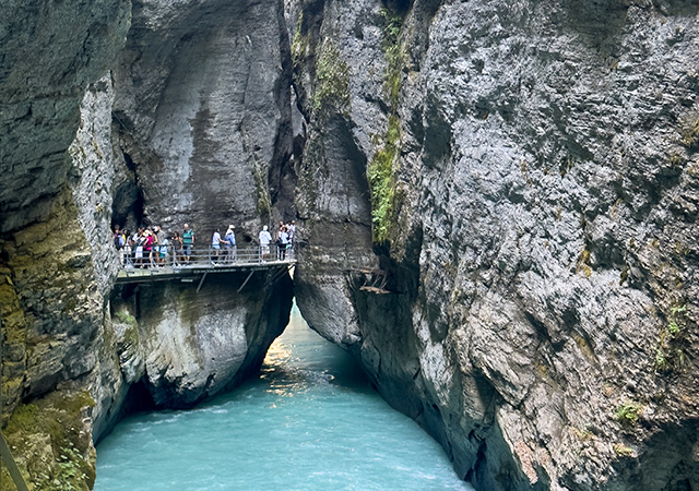 阿勒河峽谷健行Aare Gorge