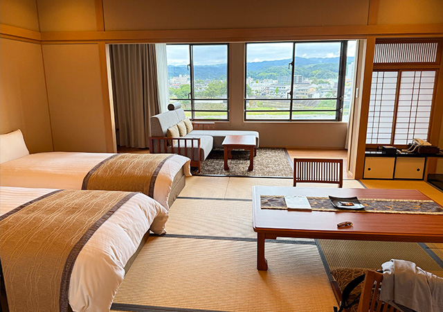 人吉溫泉、清流山水花．鮎之里