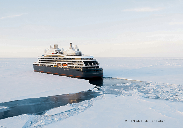 穿越北極浮冰區
