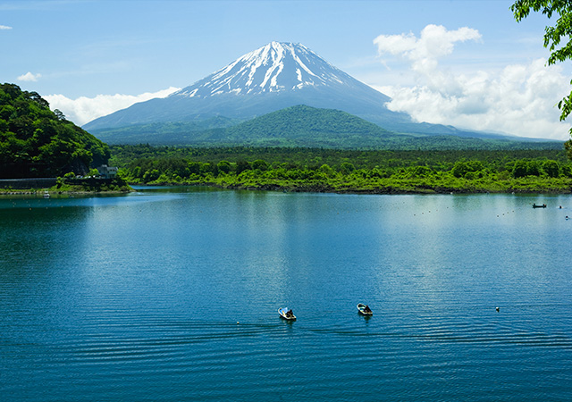 精進湖