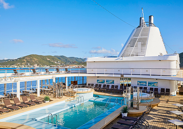 泳池甲板Pool Deck