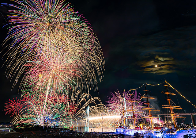 富山新湊極宵花火．箔金流光．越中日日湯煙私饗六日