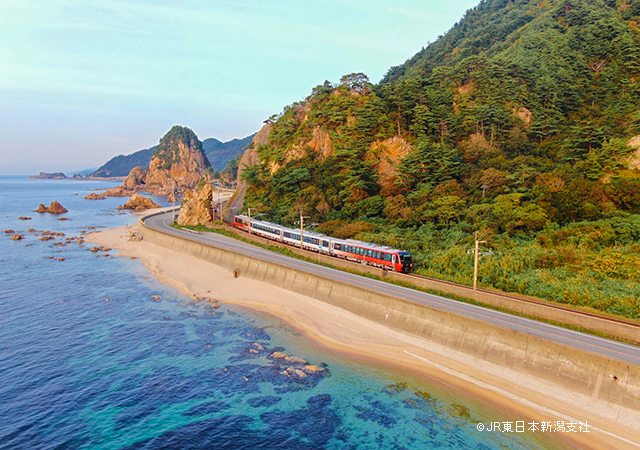 東北新潟丹楓織．海里稻穗列車．銀山藏王秋峰望七日